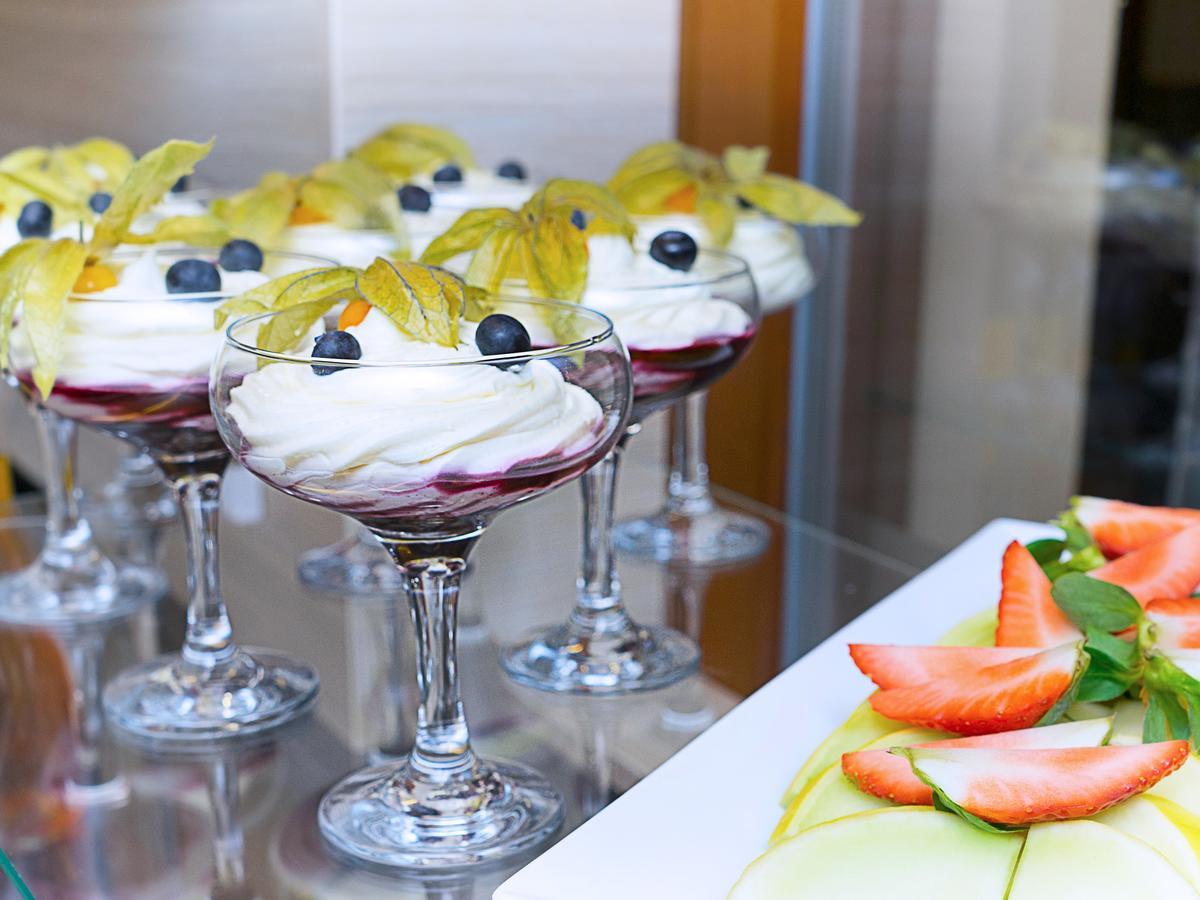 Wellness Hotel Happy Star Hnanice  Exteriör bild
