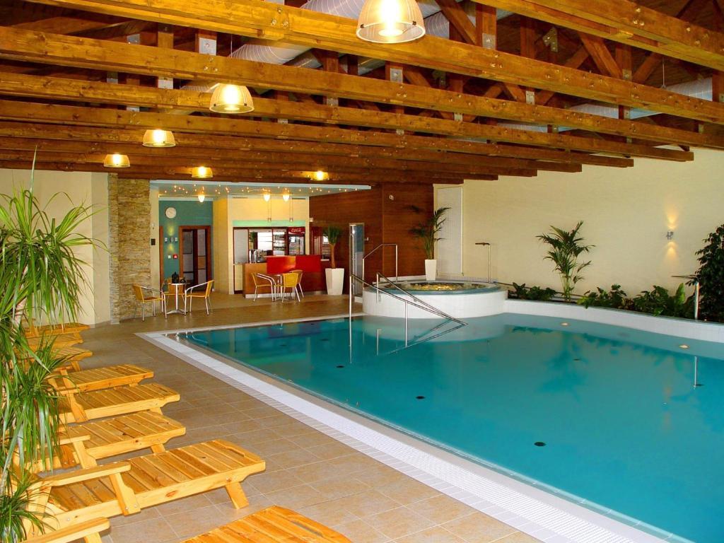 Wellness Hotel Happy Star Hnanice  Exteriör bild